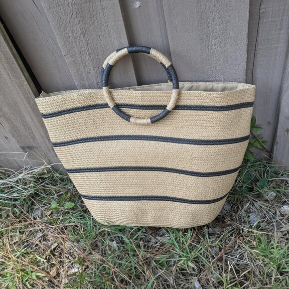 NEIMAN MARCUS Elegant White Beach Straw Tote Bag - Picture 4 of 7